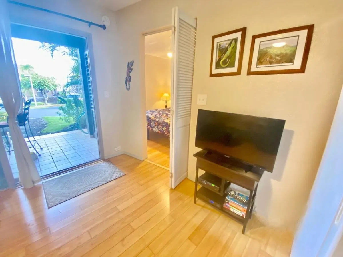 아파트호텔 Beachfront 1 Bedroom Condo With Private Beach, Pool, Hot Tub Pahala 미국