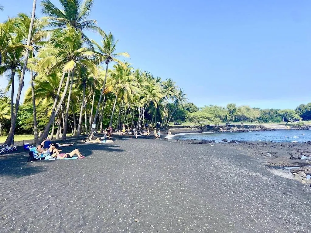 Aparthotel Beachfront 1 Bedroom Condo With Private Beach, Pool, Hot Tub Pahala